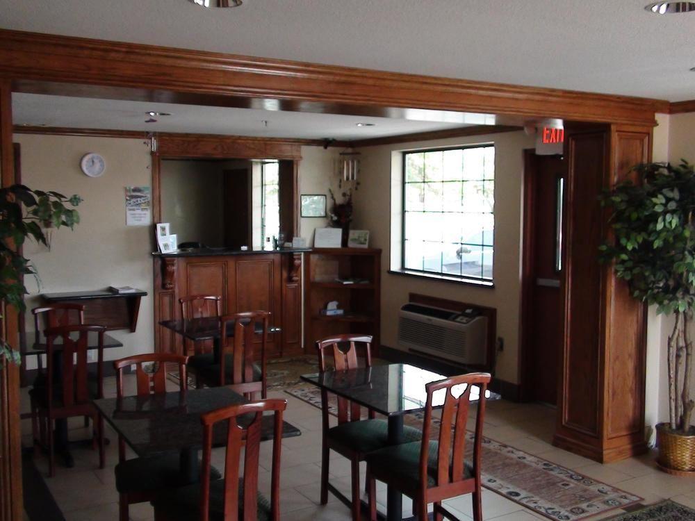 Lodge Econo Oklahoma City